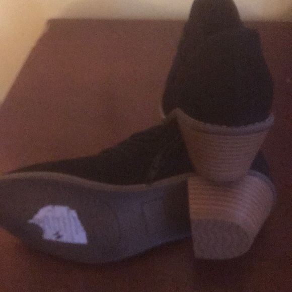 Suede boots - Picture 3 of 4